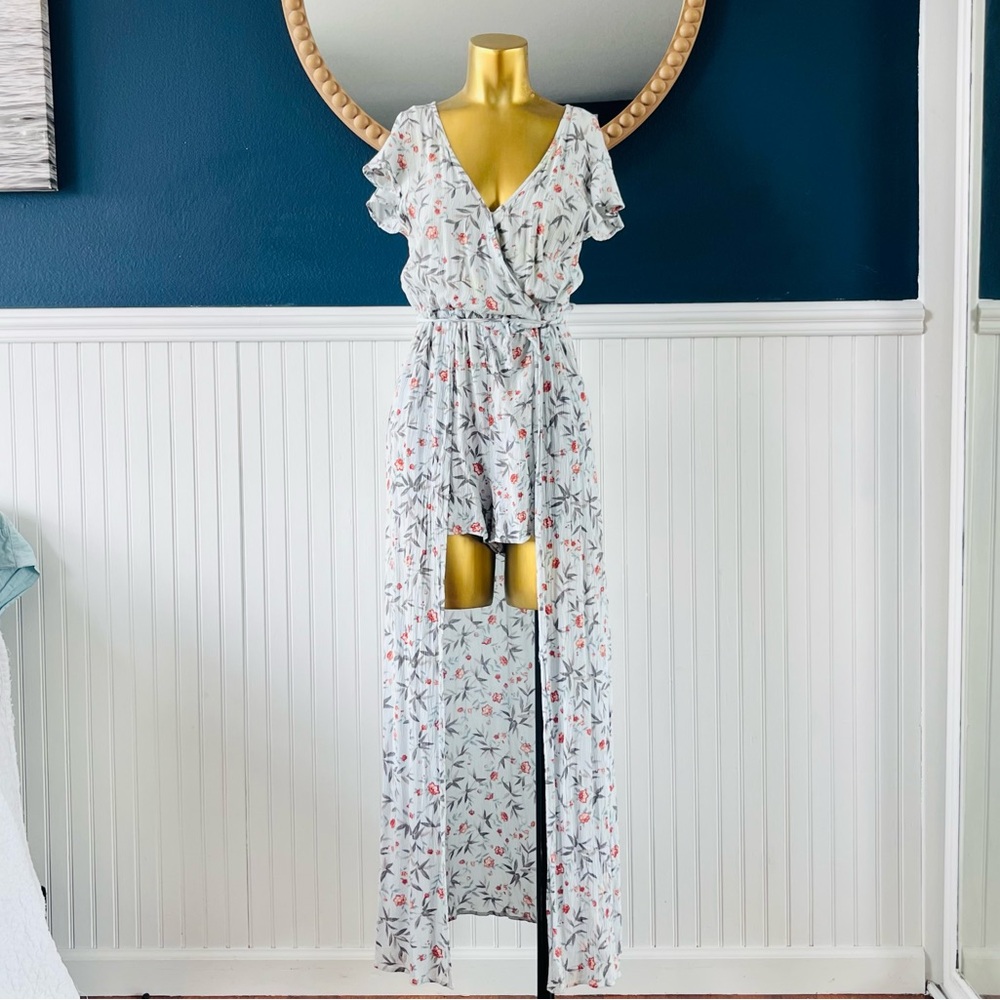 Floral Maxi Romper with Ruffle Sleeves 🌻